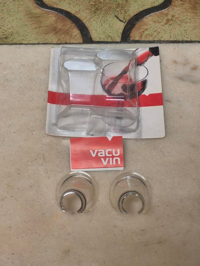 Set van 2 vacuvin tuiten in perfecte staat., Ophalen, Zo goed als nieuw