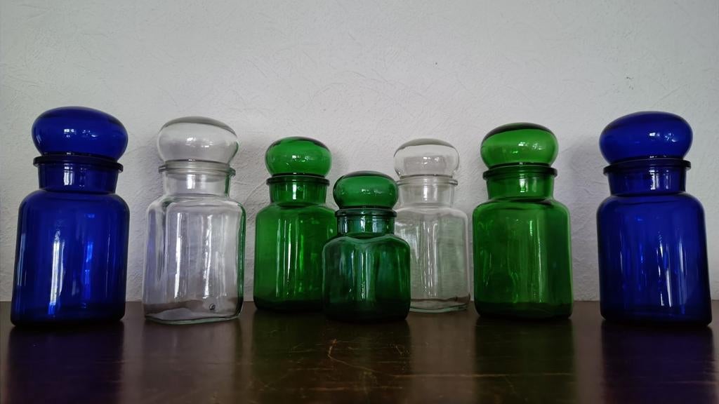 Anciennes bouteilles ou pots de pharmacie., Enlèvement ou Envoi
