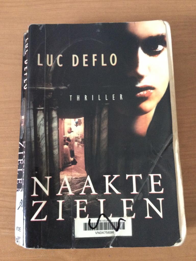 Luc Deflo - Naakte zielen - Thriller, Ophalen of Verzenden, Gelezen