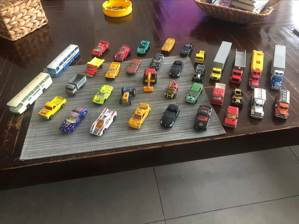 lot de miniatures matchbox majorette corgi, Enlèvement, Utilisé, Voiture