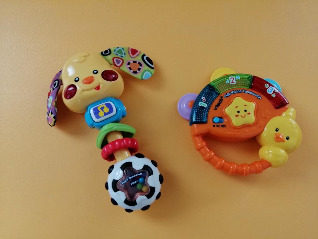 Vtech rammelaar en tamboerijn, Ophalen, Zo goed als nieuw, 6 maanden tot 2 jaar