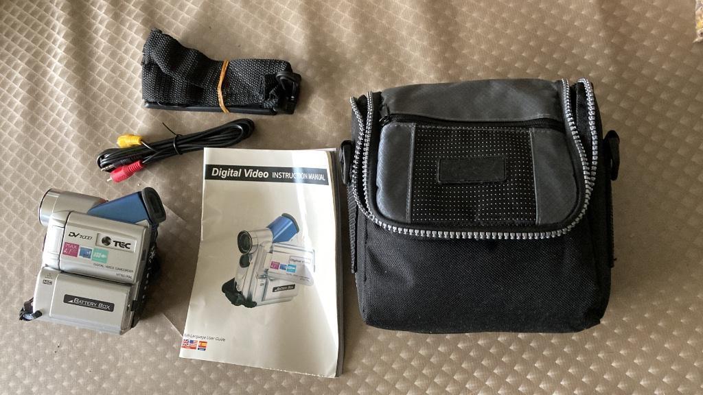 Digitale video camera. Nieuwstaat. Alles inbegrepen., TV, Hi-fi & Vidéo, Caméscopes numériques, Enlèvement, Comme neuf, Caméra