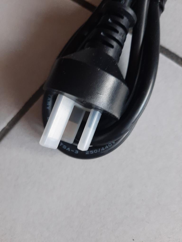 G stekker  reisstekker voor 5 stuks 10 euro pour 5 pièces 10, Ophalen