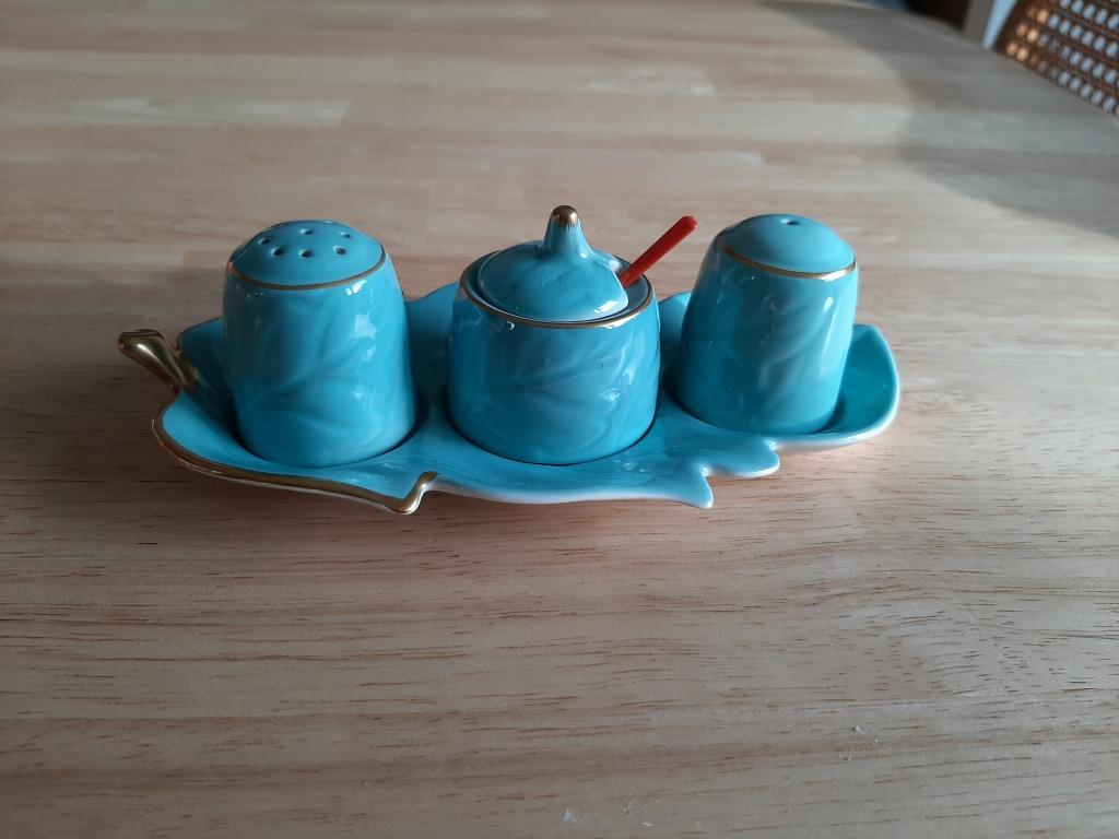 présentoir à condiments bleu et doré vintage, Envoi
