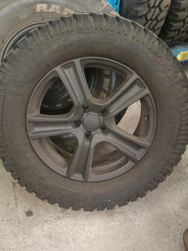 SET DE 4 JANTES  PNEUS 4X4, 4 Saisons, Enlèvement ou Envoi, Véhicule tout-terrain, Pneu(s)