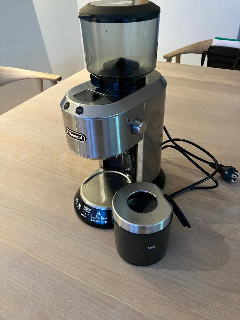 eletrische koffiemolen De Longhi Dedica, Elektronische apparatuur, 10 kopjes of meer, Ophalen, Zo goed als nieuw, Overige modellen