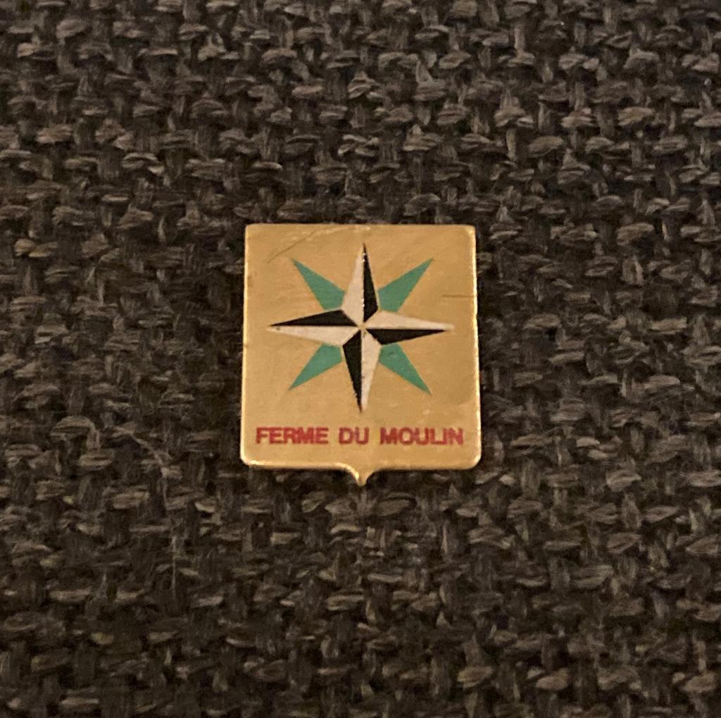 PIN - FERME DU MOULIN, Envoi, Utilisé, Autres sujets/thèmes, Insigne ou Pin's