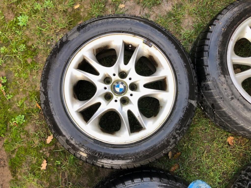 PNEUS D'HIVER + JANTES 17 POUCES (BMW), Autos : Pièces & Accessoires, Pneus et Jantes, Pneus hiver, Enlèvement ou Envoi, 17 pouces
