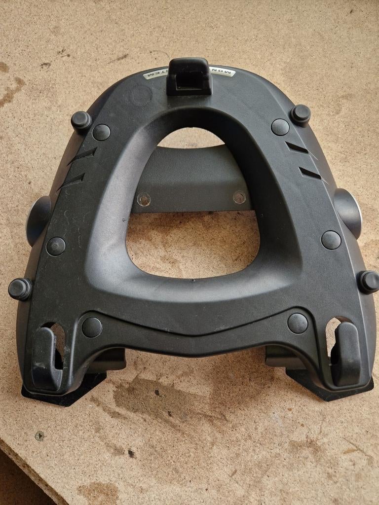 Platine support givi, Enlèvement ou Envoi, Comme neuf