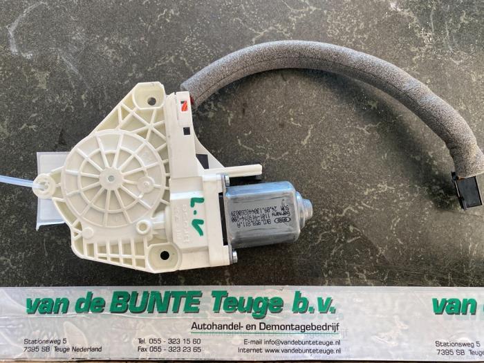 Moteur de vitre portière d'un Skoda Yeti, Enlèvement ou Envoi, 3 mois de garantie, Utilisé, Skoda
