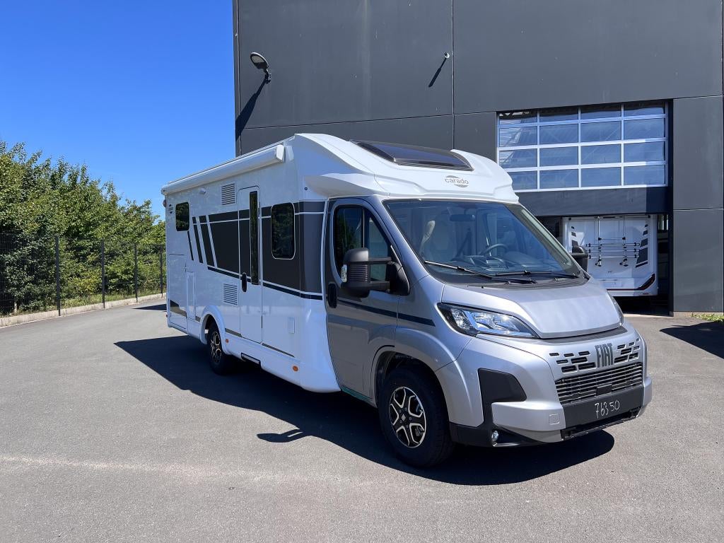 Carado T 457 PRO met face to face indeling en lengtebedden, Caravans en Kamperen, Mobilhomes, Automaat, Ringverwarming, Fiat, 7 tot 8 meter