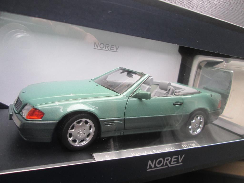 Mercedes Benz 500 SL 1989 grünm. Limit 200 Stück 1:18 Norev, Ophalen of Verzenden, Zo goed als nieuw, Auto, Norev
