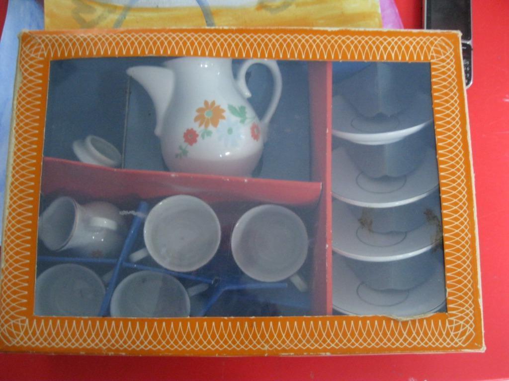 koffieservies in steen speelgoed begin jaren 80 perfecte sta, Verzamelen, Ophalen of Verzenden