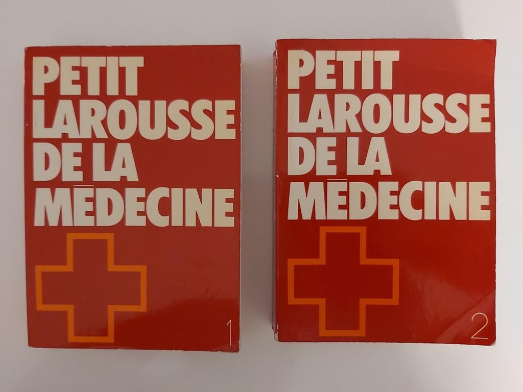 Petit Larousse van geneeskunde 1 en 2, Frans, Larousse, Ophalen of Verzenden, Zo goed als nieuw