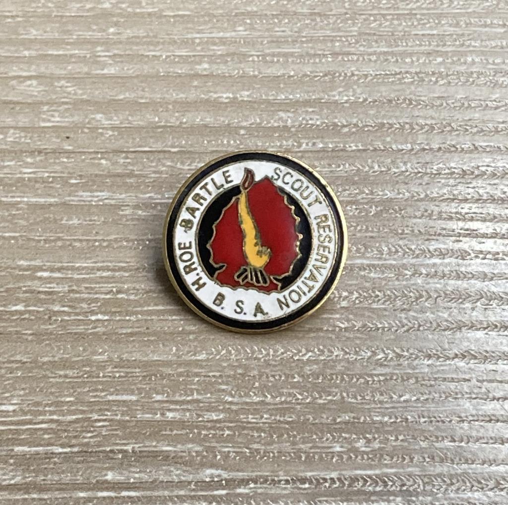 PIN - SCOUT RESERVATION - SCOUT CAMP USA, Envoi, Utilisé, Autres sujets/thèmes, Insigne ou Pin's