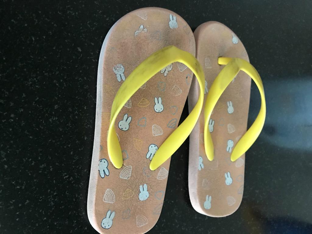 Nijntje teenslippers maat 23-24, Enlèvement ou Envoi, Nijntje, Utilisé, Fille