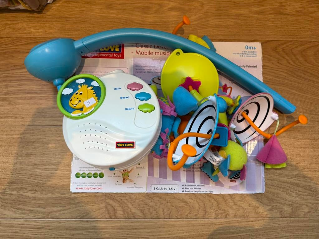 Tiny love parkmobiel, Kinderen en Baby's, Ophalen, Zo goed als nieuw, Met licht
