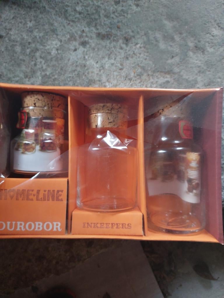 Lot de 3 jolis pots en verre avec bouchon en Liège, Enlèvement ou Envoi, Comme neuf