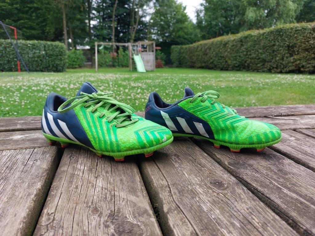 Voetbalschoenen Adidas 38 2/3, Sport en Fitness, Voetbal, Ophalen, Gebruikt, Schoenen