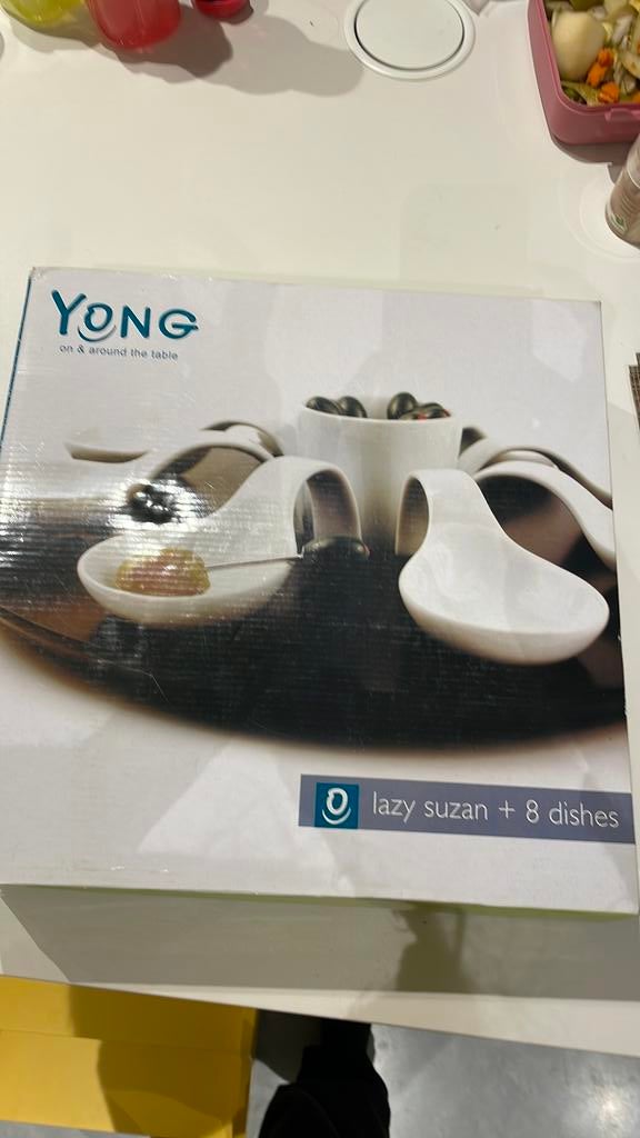 Yong hapjes bord tapas, Overige typen, Ophalen of Verzenden, Zo goed als nieuw, Overige stijlen