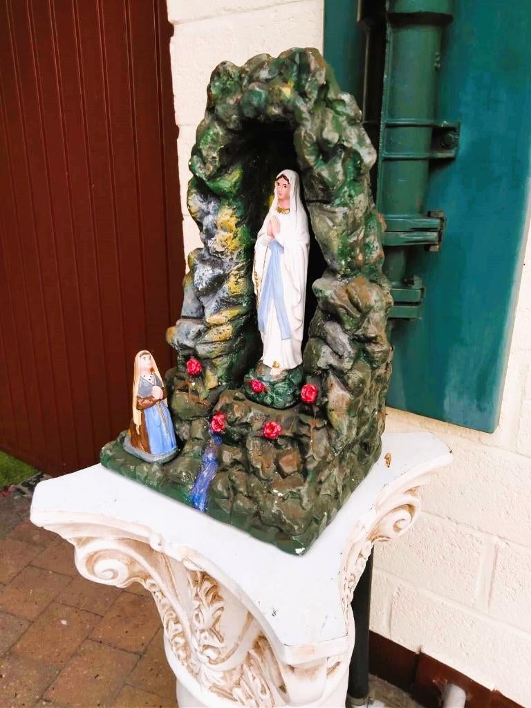 Religieuze beelden Maria in grot & Sint-Jozef onder stolp., Ophalen