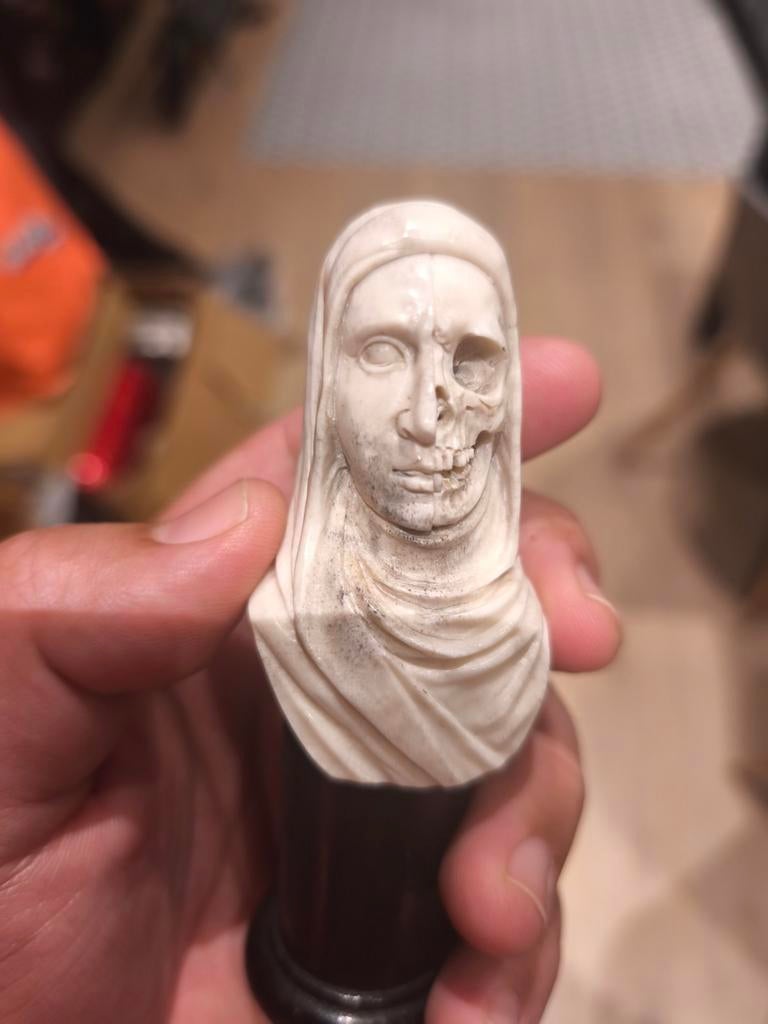Memento Mori: kunst, geen fetisj, geen Afrika, geen masker, Antiek en Kunst