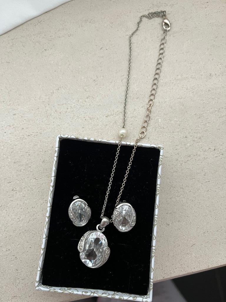 Boucles d'oreilles en argent avec collier de perles, Bijoux, Sacs & Beauté, Enlèvement ou Envoi, Neuf, Argent, Argent