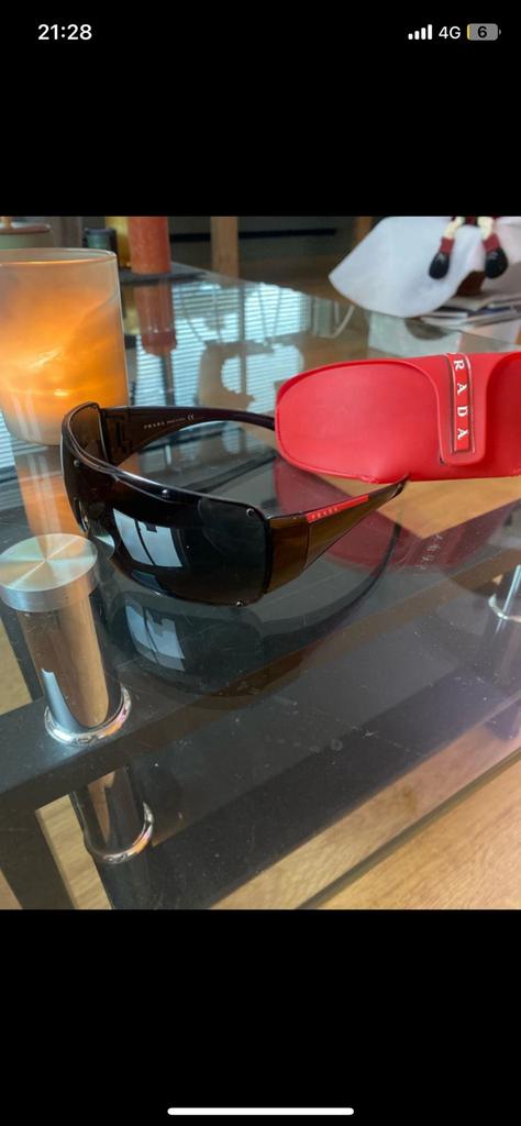 Zonnebril van Prada, Handtassen en Accessoires, Ophalen, Zonnebril