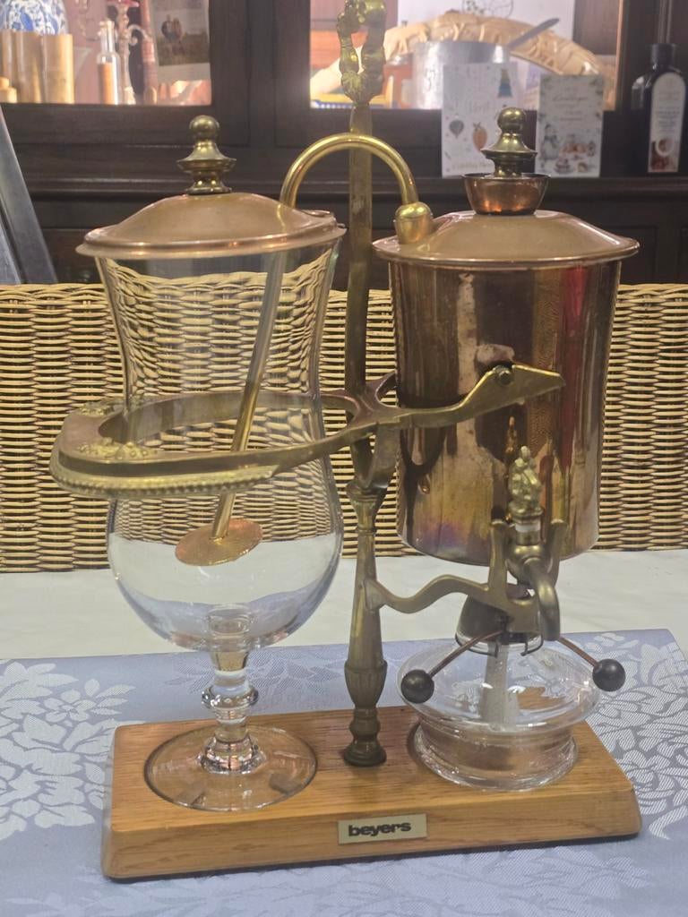 Cafetière, type Royal, Enlèvement