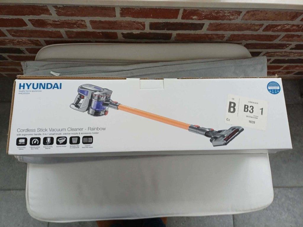 Hyundai draadloze stofzuiger, Ophalen, Gebruikt, Reservoir