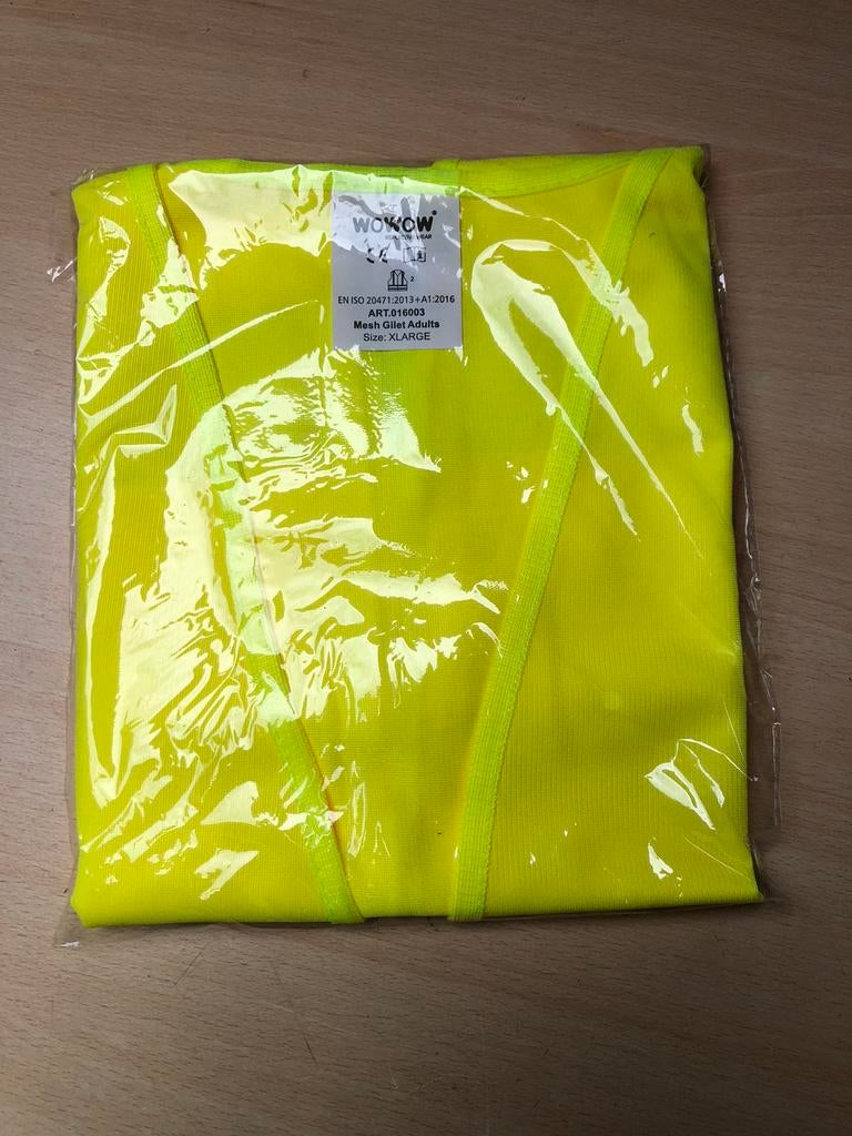 Nieuwe gele vest kazuifel