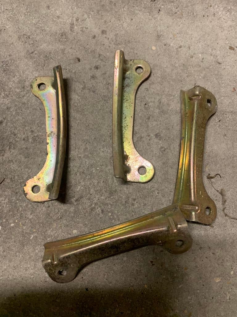 Fixation feu arriere bmw e30, Autos : Pièces & Accessoires, Éclairage, Enlèvement ou Envoi, BMW