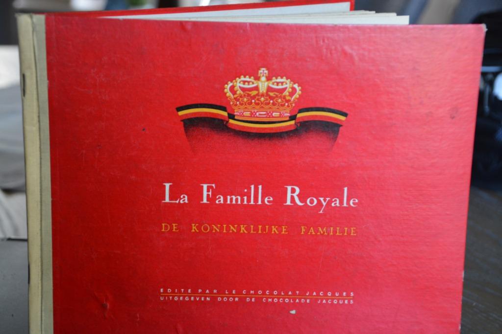 Album ,,De Koninklijke Familie´´, Verzamelen, Ophalen of Verzenden, Gebruikt, Tijdschrift of Boek