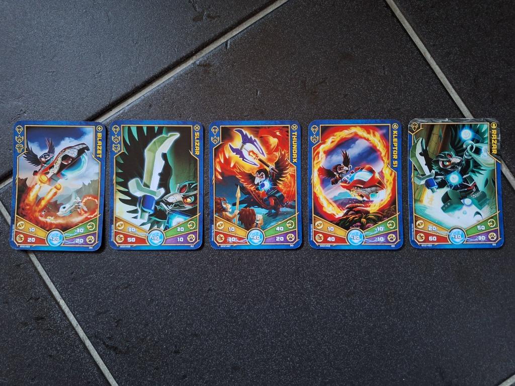 5 verschillende Chima kaarten van lego, Enlèvement ou Envoi, Comme neuf, Plusieurs cartes