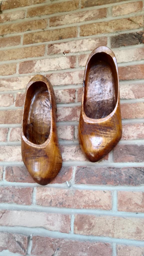 Paire de sabots en bois décoratifs rénovés, Antiquités & Art, Enlèvement