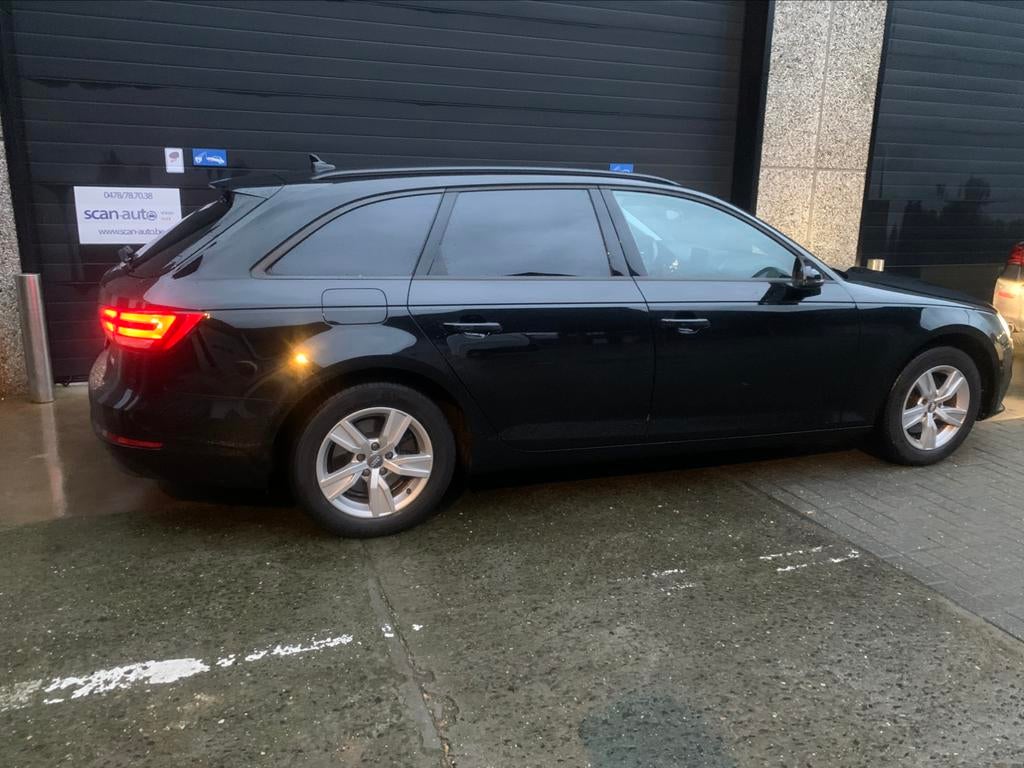 Audi A4 avant 1,4tfsi 6v+gps+Xenon+trekhaak, Auto's, Voorwielaandrijving, Stof, 4 cilinders, A4