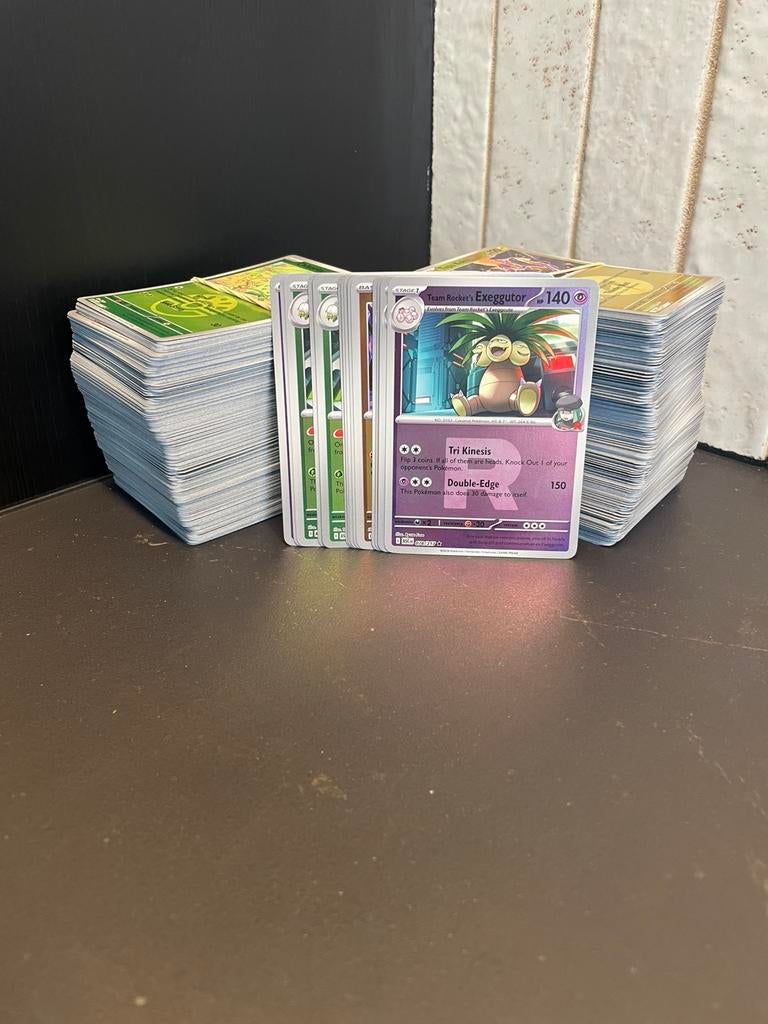 Ascended Heroes BULK (Reverse Holo- Pokéball - Team Rocket), Ophalen of Verzenden, Nieuw, Losse kaart
