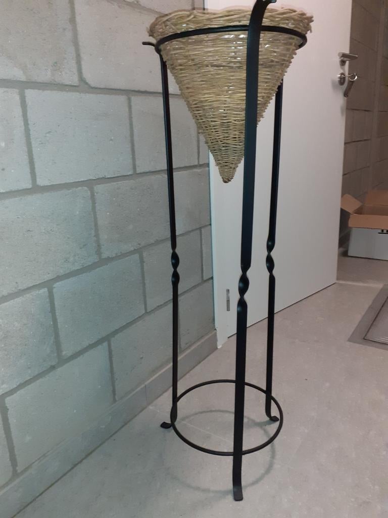 Plantenstaander metaal, Ophalen, Gebruikt