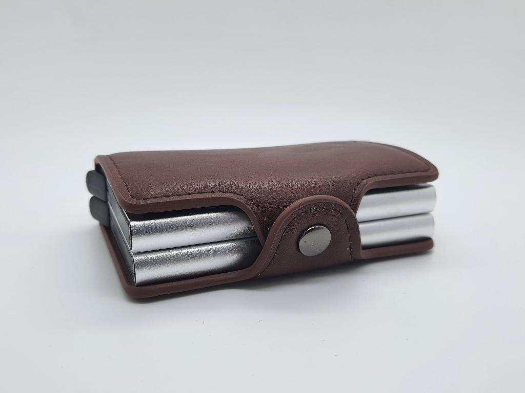 Kaartenhouder met RFID-beveiliging – kwalitatieve gadget!, Neuf, Autres marques, Cuir, Enlèvement ou Envoi