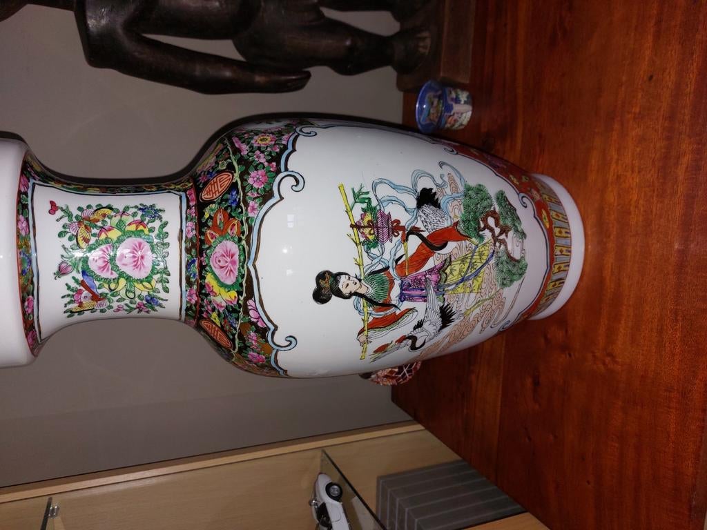 Grand vase chinois, Enlèvement