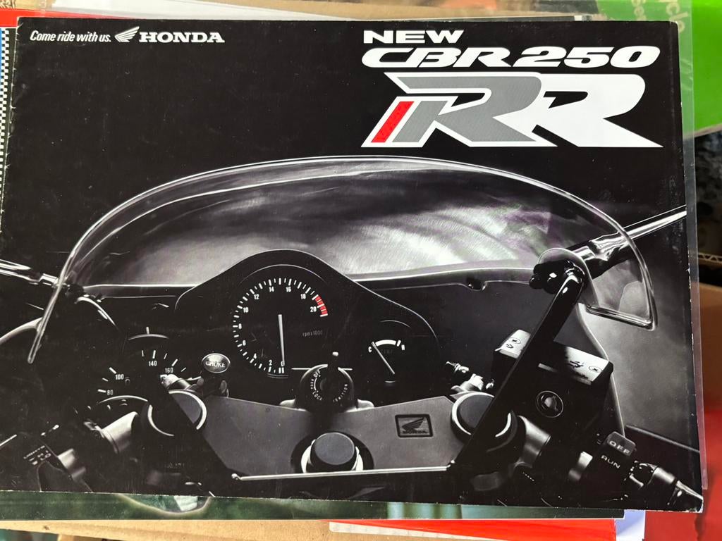 Folder, brochure Honda CBR250RR mini Fireblade, Ophalen of Verzenden, Honda