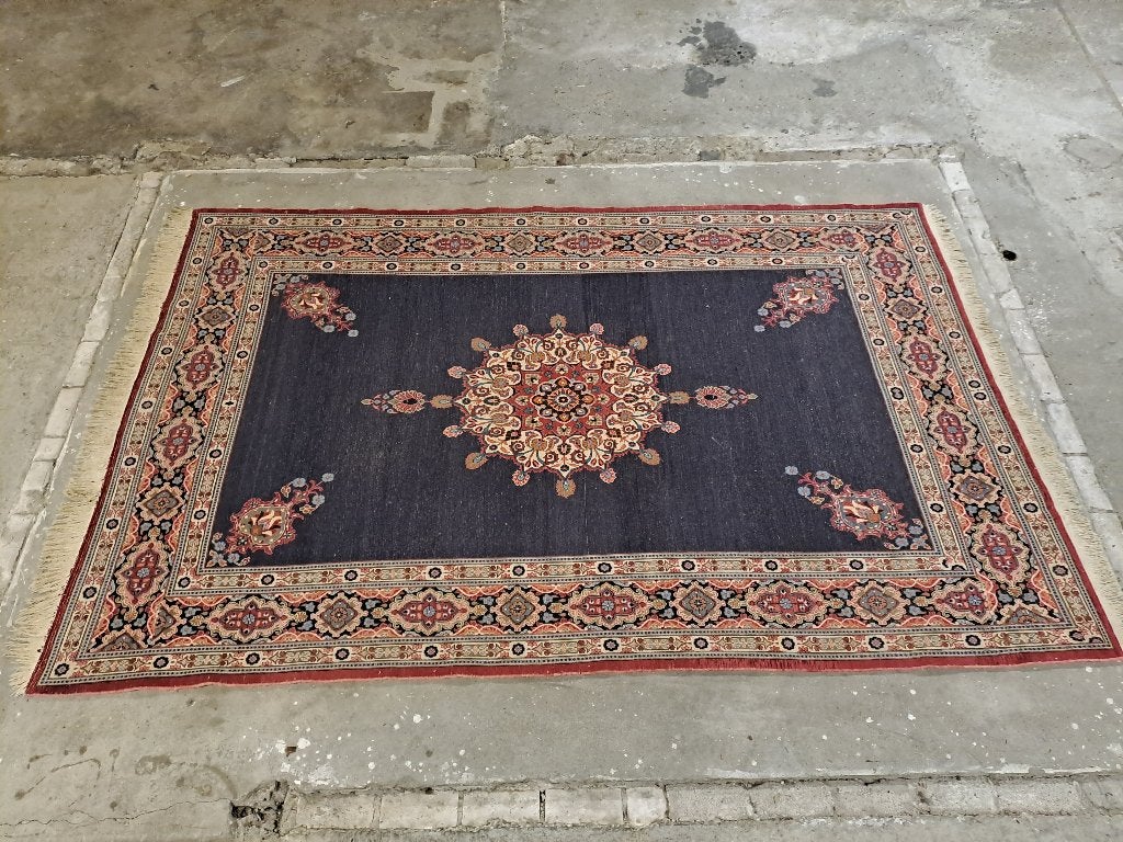 1 Groot perzisch tapijt in gebruikte staat., Antiek en Kunst, Ophalen