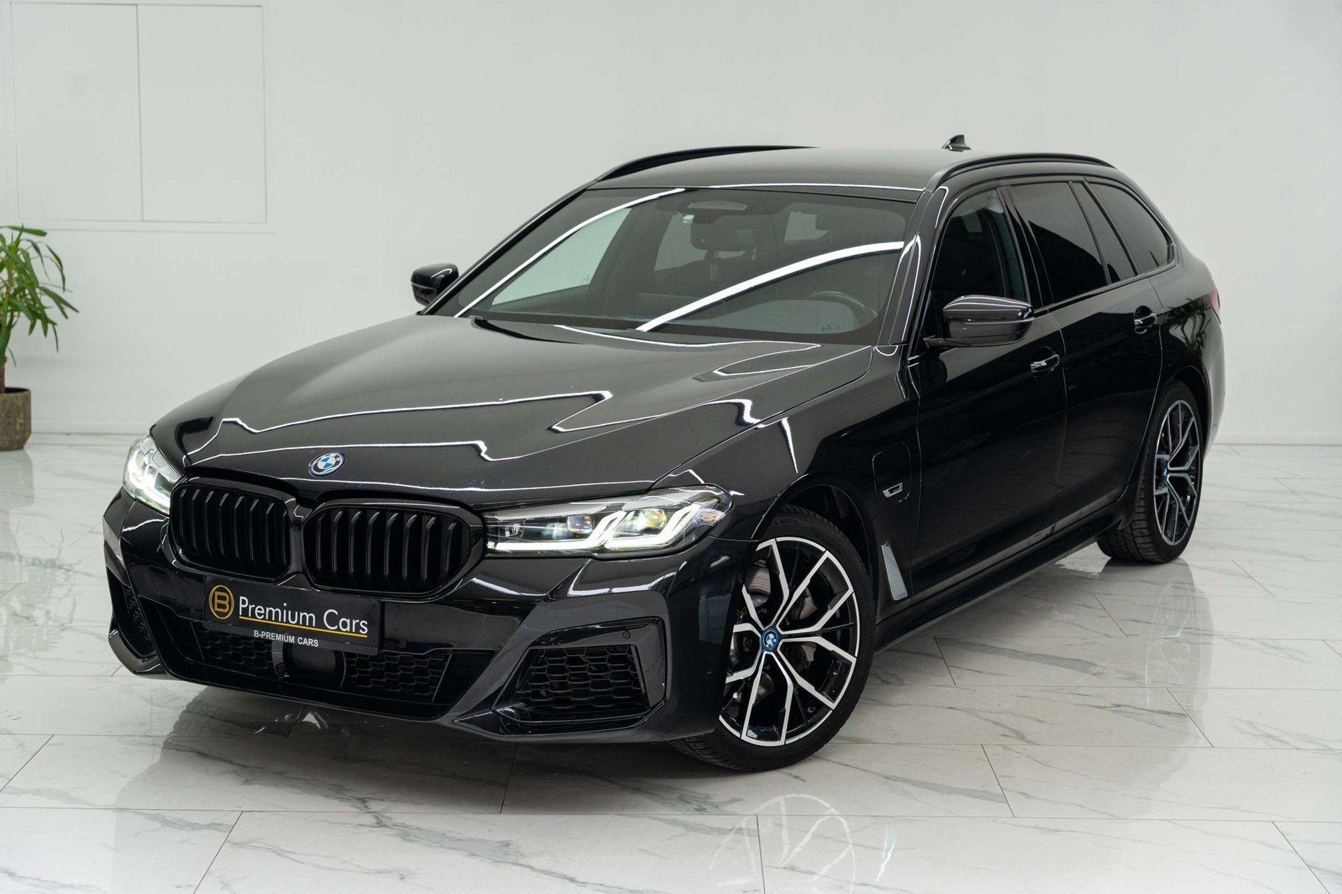 BMW 530 e xDrive touring M-pack! Full, Sfeer, ACC, Trekhaak!, 215 kW, Euro 6, Noir, 5 portes