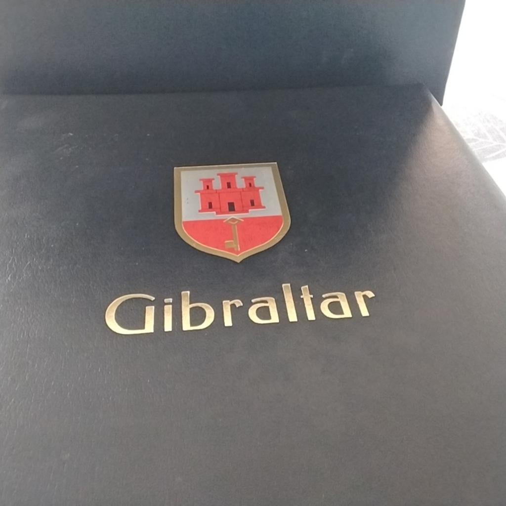GIBRALTAR. Ledig DAVO LUXE I  (1886-1989) album, Postzegels en Munten, Ophalen of Verzenden