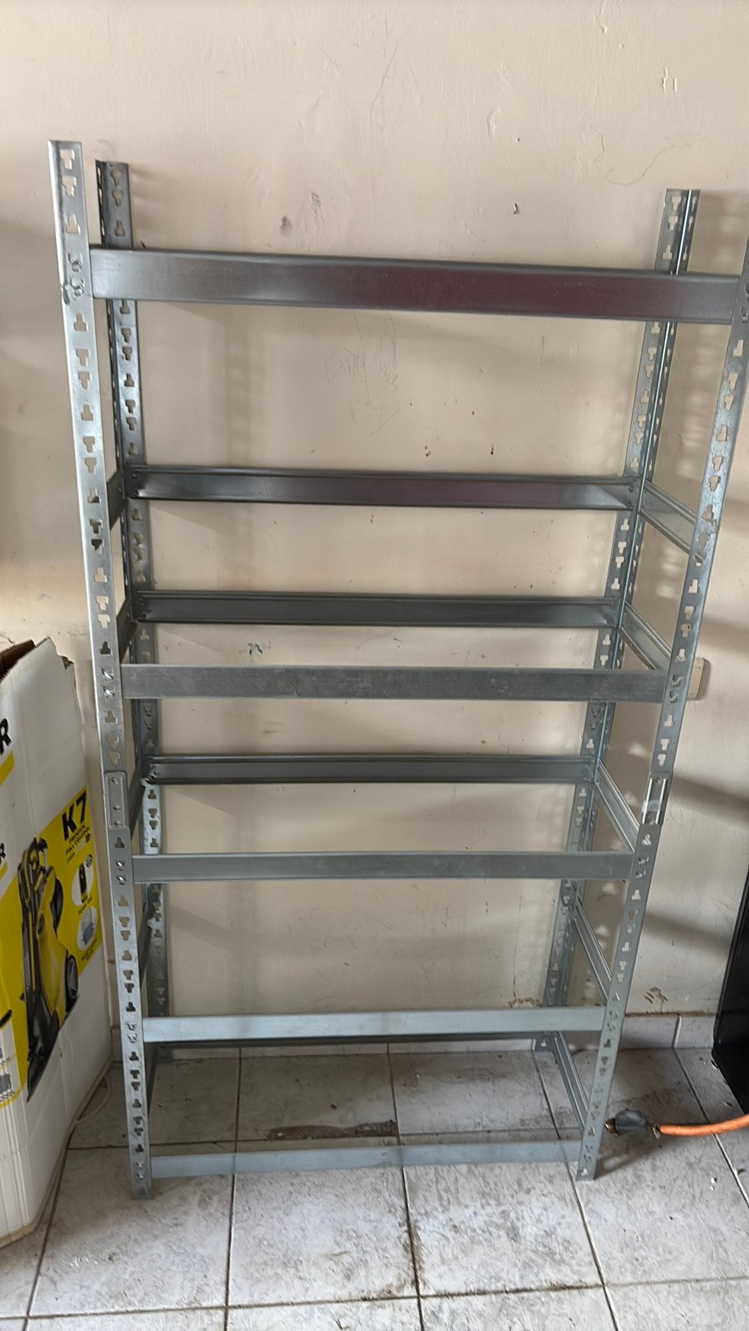 Étagère métallique 160cm hauteur,80cm de largeur, Ophalen, Zo goed als nieuw