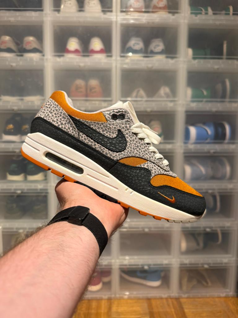Nike Air Max 1 Size? safari US9, Ophalen of Verzenden, Zo goed als nieuw, Zwart, Sneakers