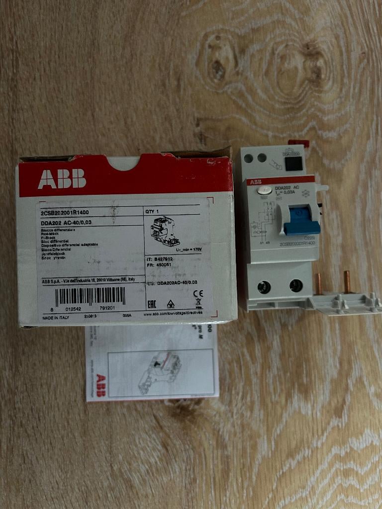 Bloc Différentiel ABB DDA202 AC-40/0,03, Bricolage & Construction, Électricité & Câbles, Neuf, Interrupteur, Interrupteur, Enlèvement ou Envoi