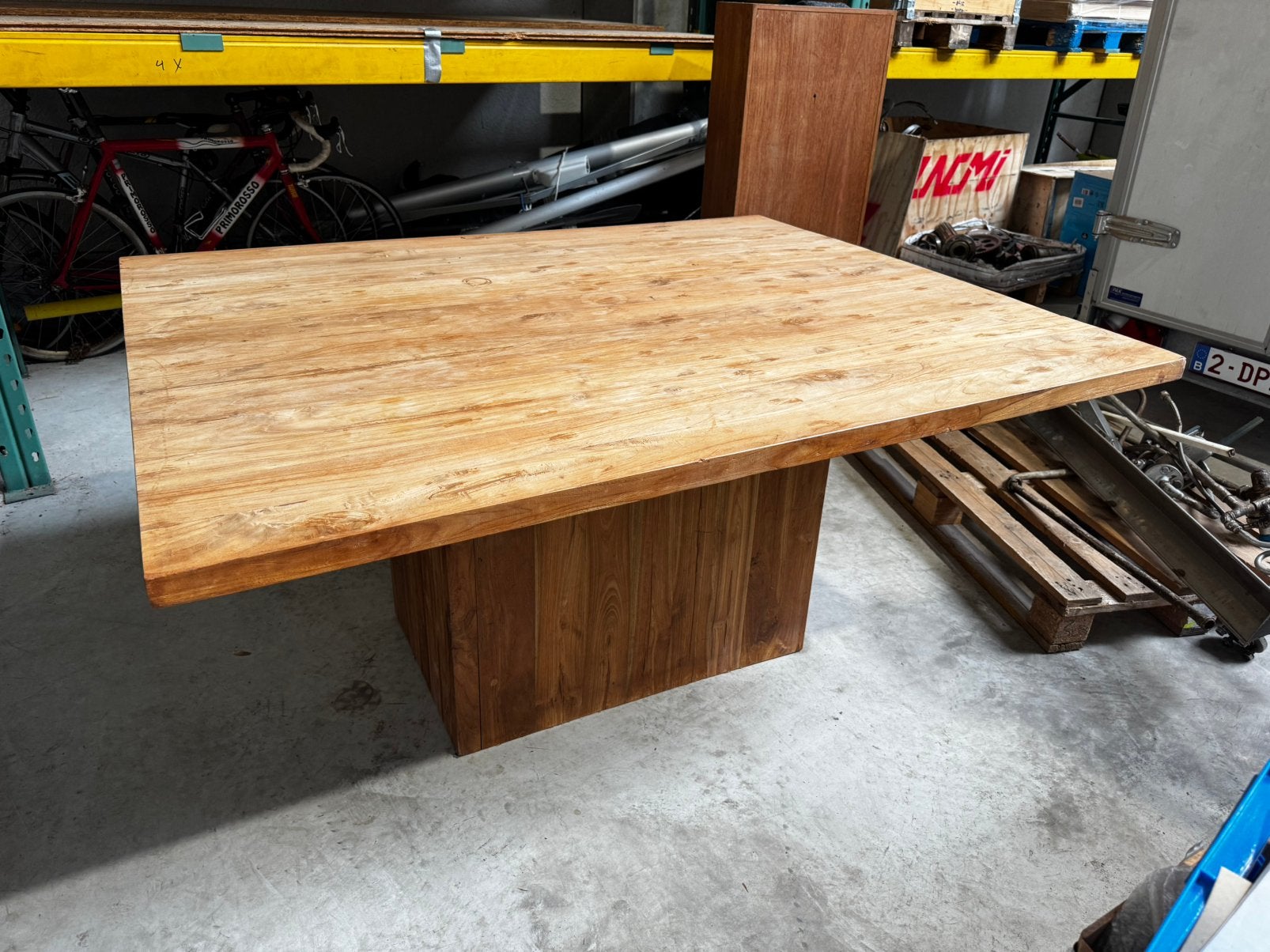 Massief Teakhouten Tafel 160x130  4cm Dik. Zeer Robuust, Maison & Meubles, Tables | Tables à manger, Utilisé, 100 à 150 cm, 150 à 200 cm