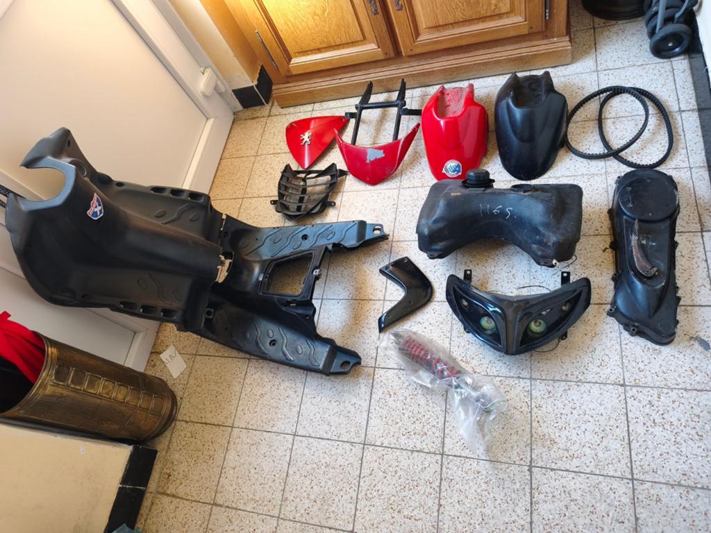 A vendre, Vélos & Vélomoteurs, Pièces de cyclomoteur | Général, Enlèvement, Selle