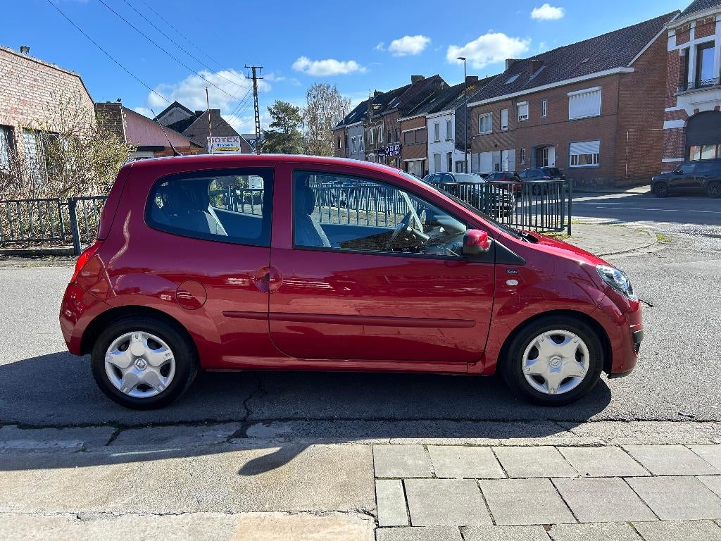 Renault Twingo 1.2i Yahoo! 55(75)KW(HP) 1ER PROP GAR.1AN, Autos, Euro 5, https://public.car-pass.be/vhr/586b3071-faf8-4a8e-a909-c78fe23c4df7